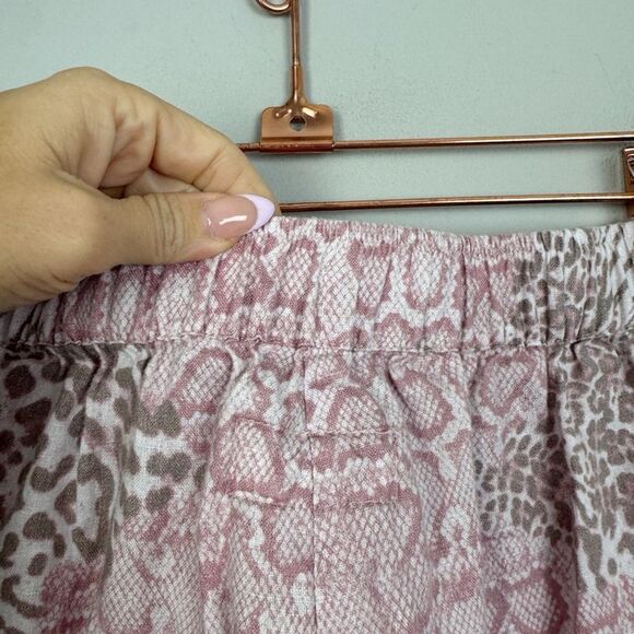 JOHNNY WAS WORKSHOP | Jayla Linen Pink Animal Print Shorts Women’s Size Medium - Picture 11 of 12